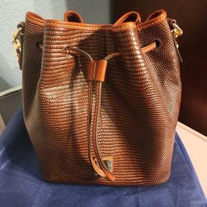 Dooney & Bourke NWOT bucket purse
